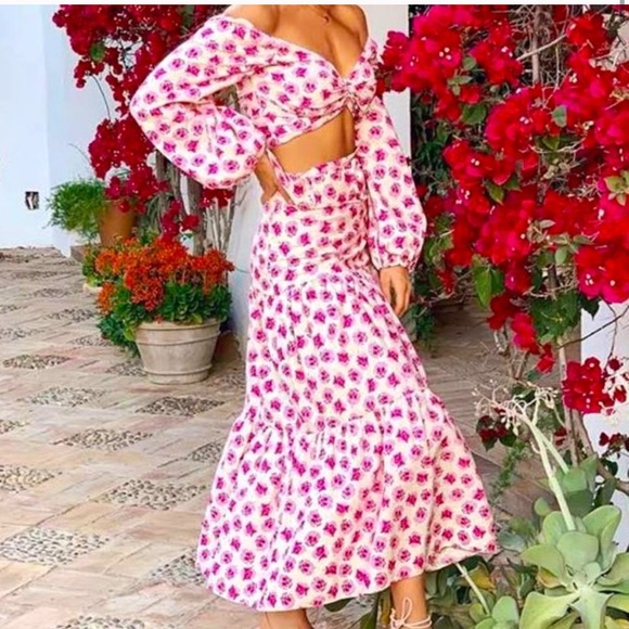 ZARA 2 Piece Set: Top & Matching Belted Skirt - Picture 9 of 11